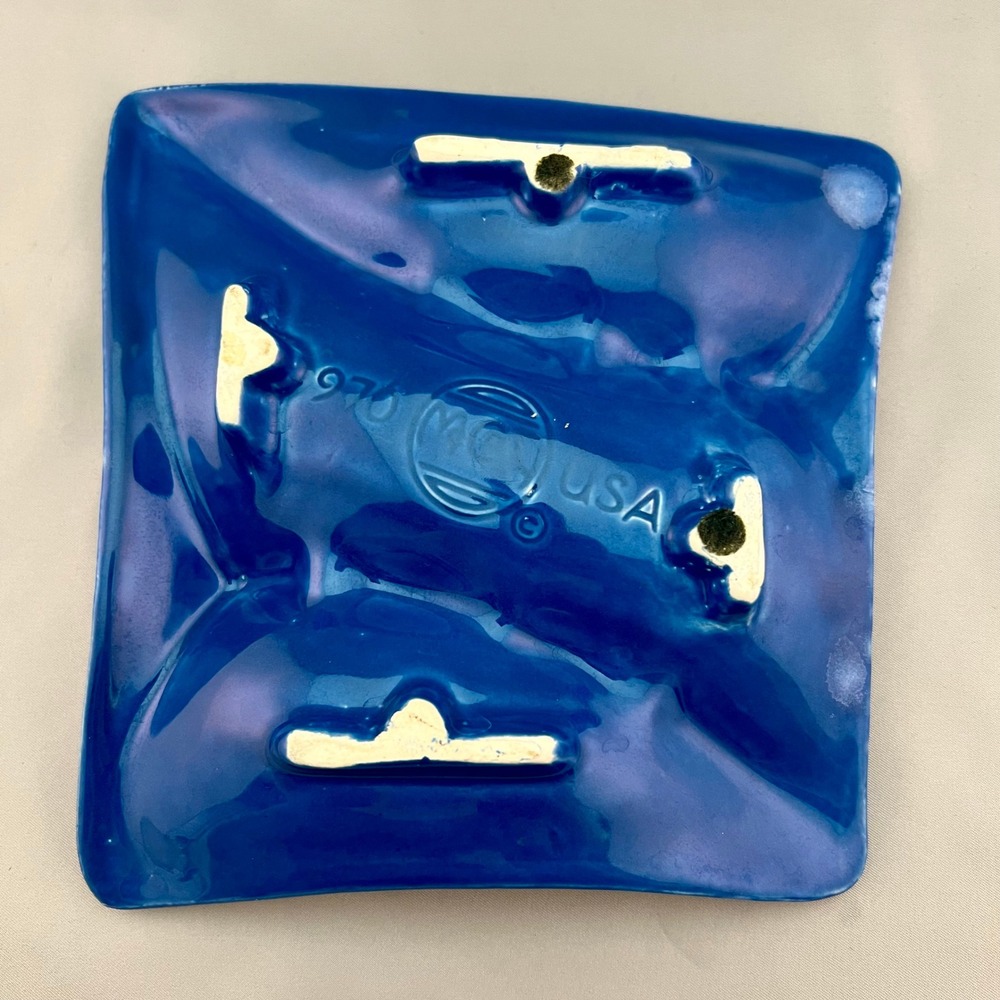 Vintage McCoy USA Ashtray 970 Blue White MCM Excellent Drip Glaze Ceramic - Picture 4 of 7